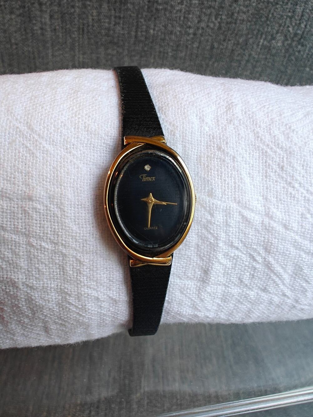 Vintage Timex Diamond Gold accent black Metal Band Ladies Watch Classic Dainty